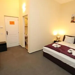 3* Отель California